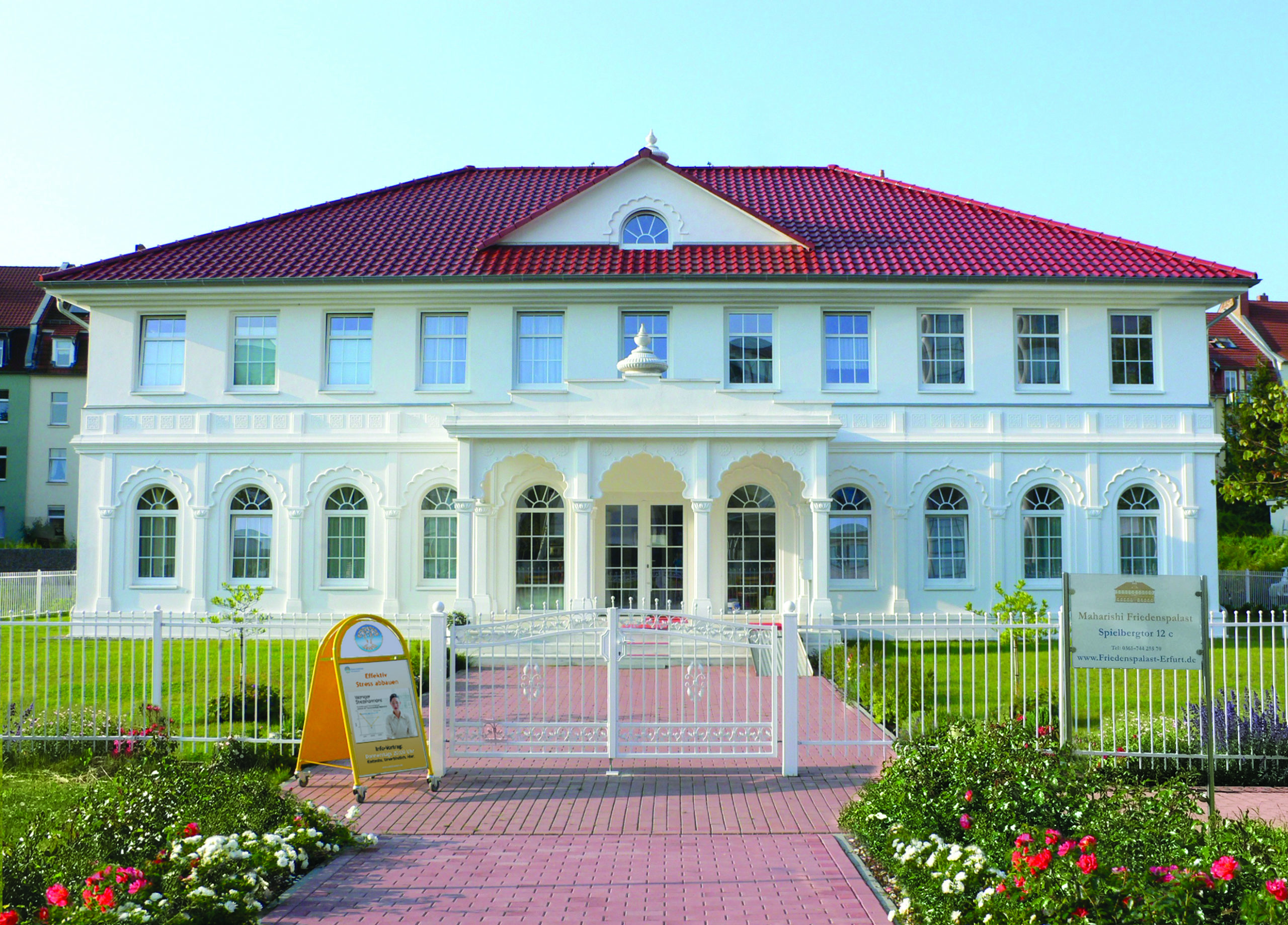 Der Maharishi Friedenspalast in Erfurt lädt herzlich zum Tag der offenen Tür ein.